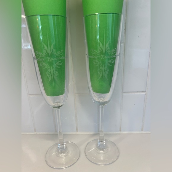 2 Harley Davidson Champagne Flutes Etched Glass Lead Crystal  Wedding Gift - Picture 7 of 8